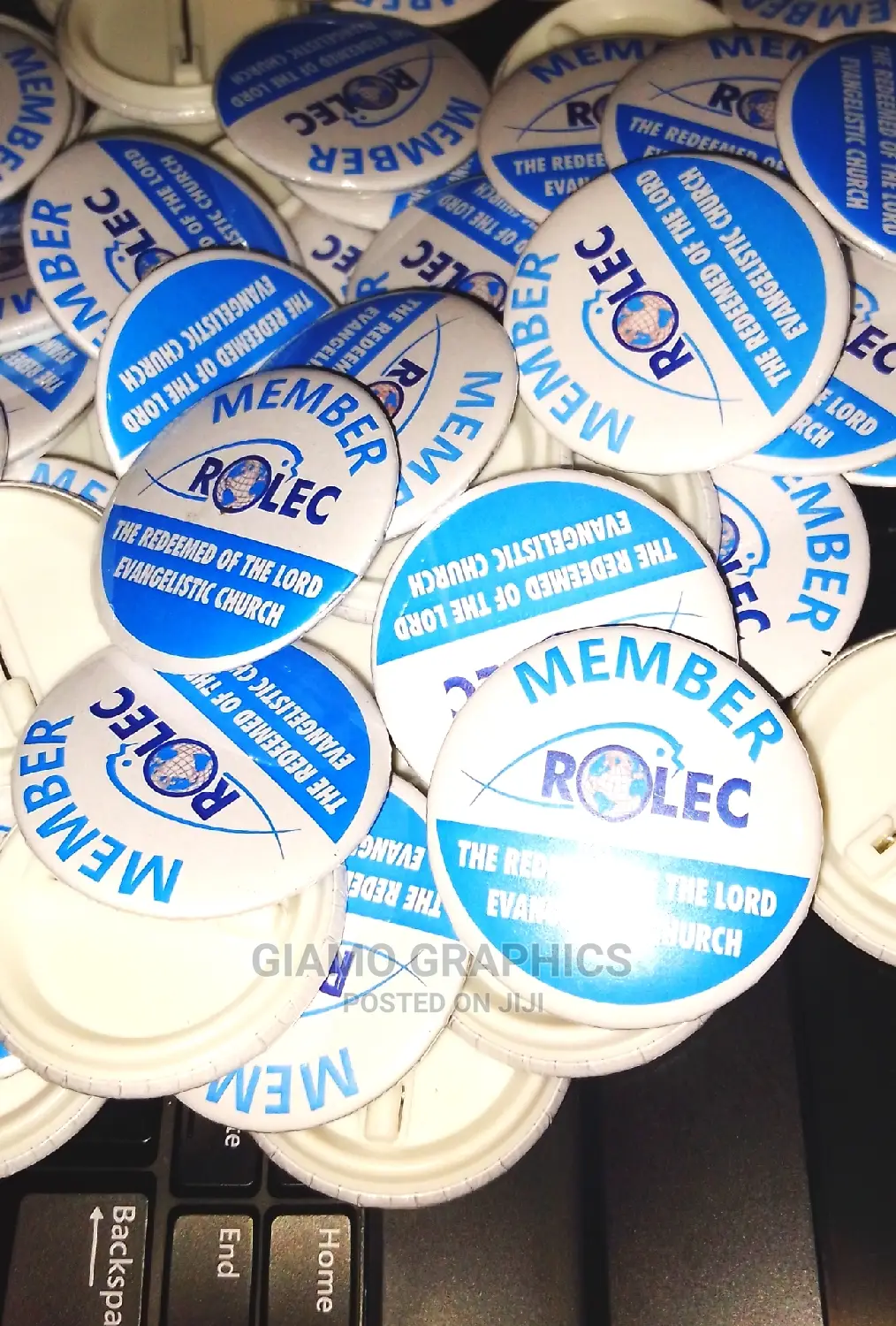 Button Budge Tags