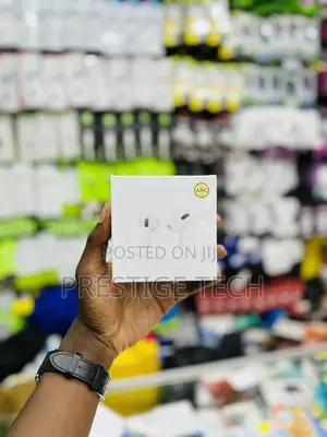 Apple Airpods Pro With Active Noise Cancellation