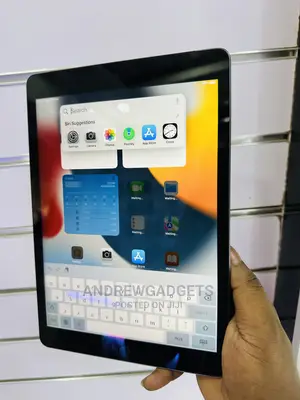 Apple iPad 10.2 (2021) 64 GB Gray