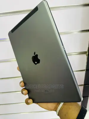 Apple iPad 10.2 (2021) 64 GB Gray