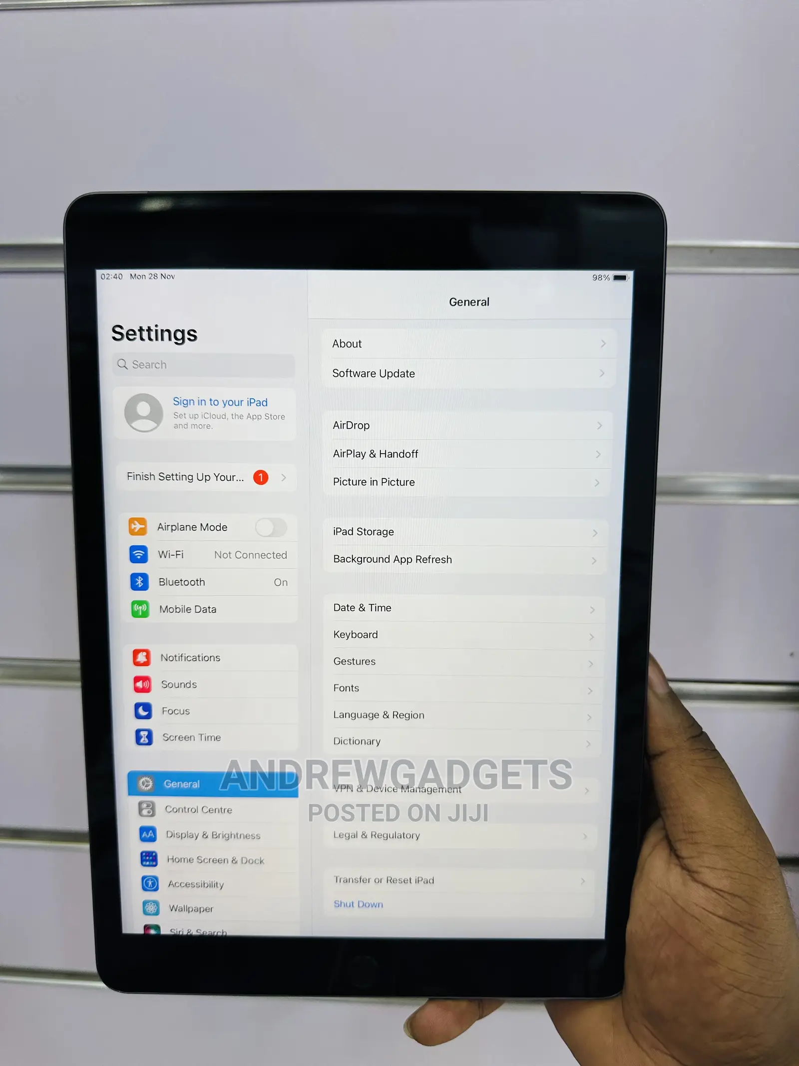 Apple iPad 10.2 (2021) 64 GB Gray