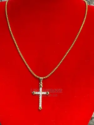 Men’S Simple Necklaces Available With a Cross Pendant