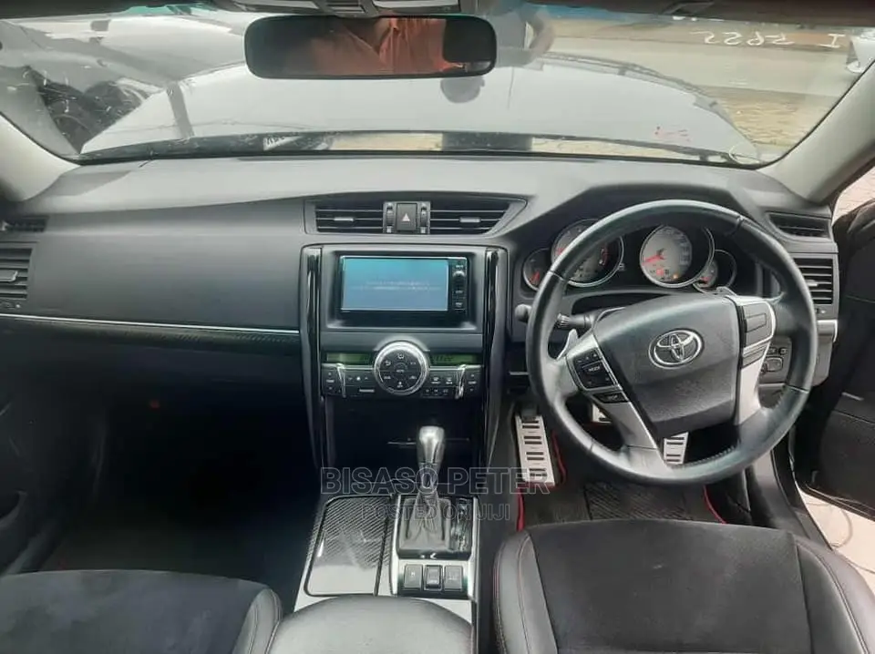 Toyota Mark X 2013