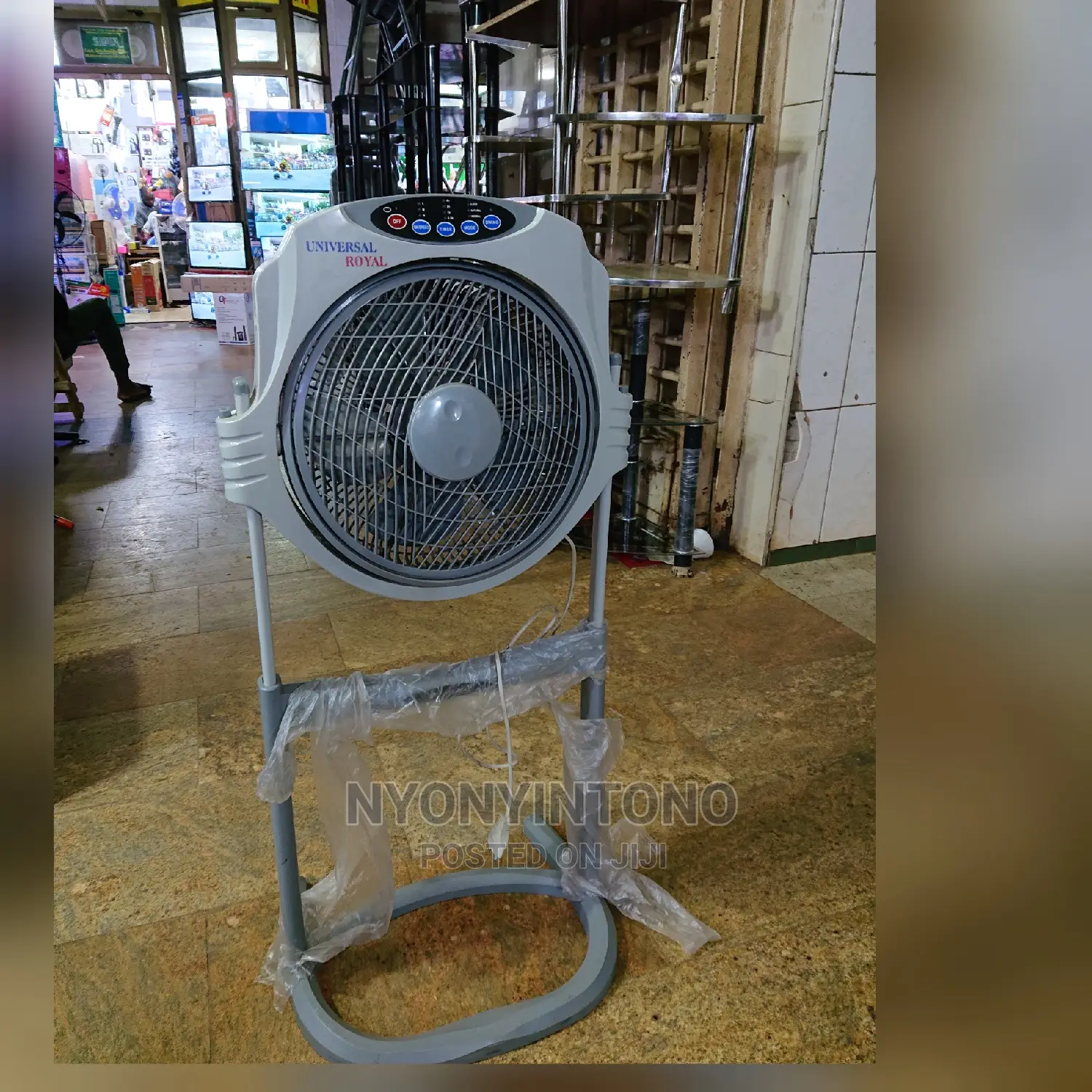 Stand Box Fan Universal Royal With Remote