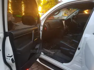 Landcruiser V8 Car for Hire-Rent, Selfdrive Allowed