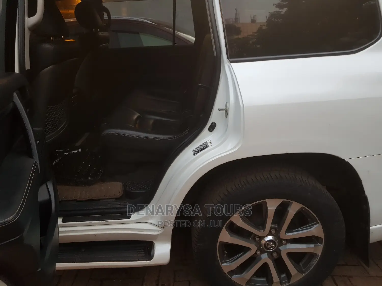 Landcruiser V8 Car for Hire-Rent, Selfdrive Allowed