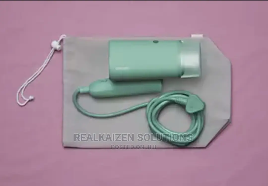 PHILIPS 100ml Foldable Hand Held Garment Steamer 1000W