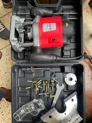 Wood Router With Bits Raider