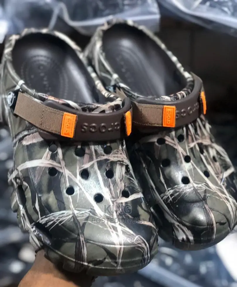 Mod Chic Crocs