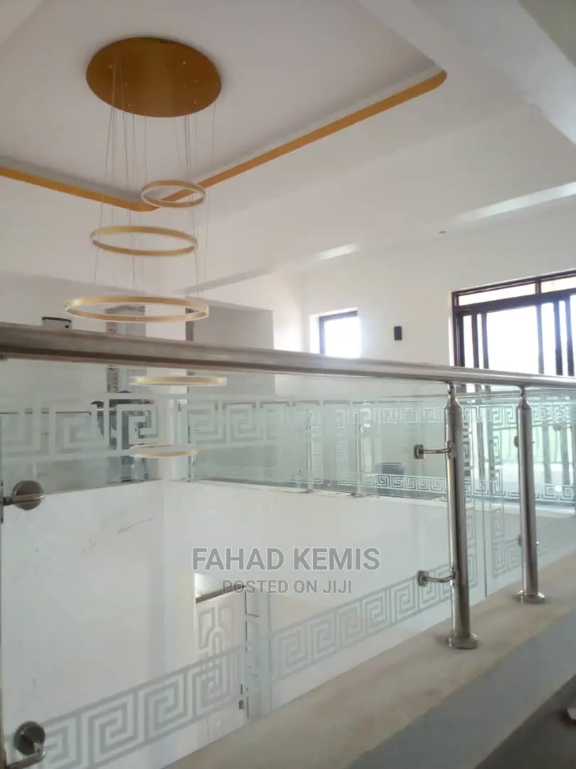 Modern Stainless Glass 10mm