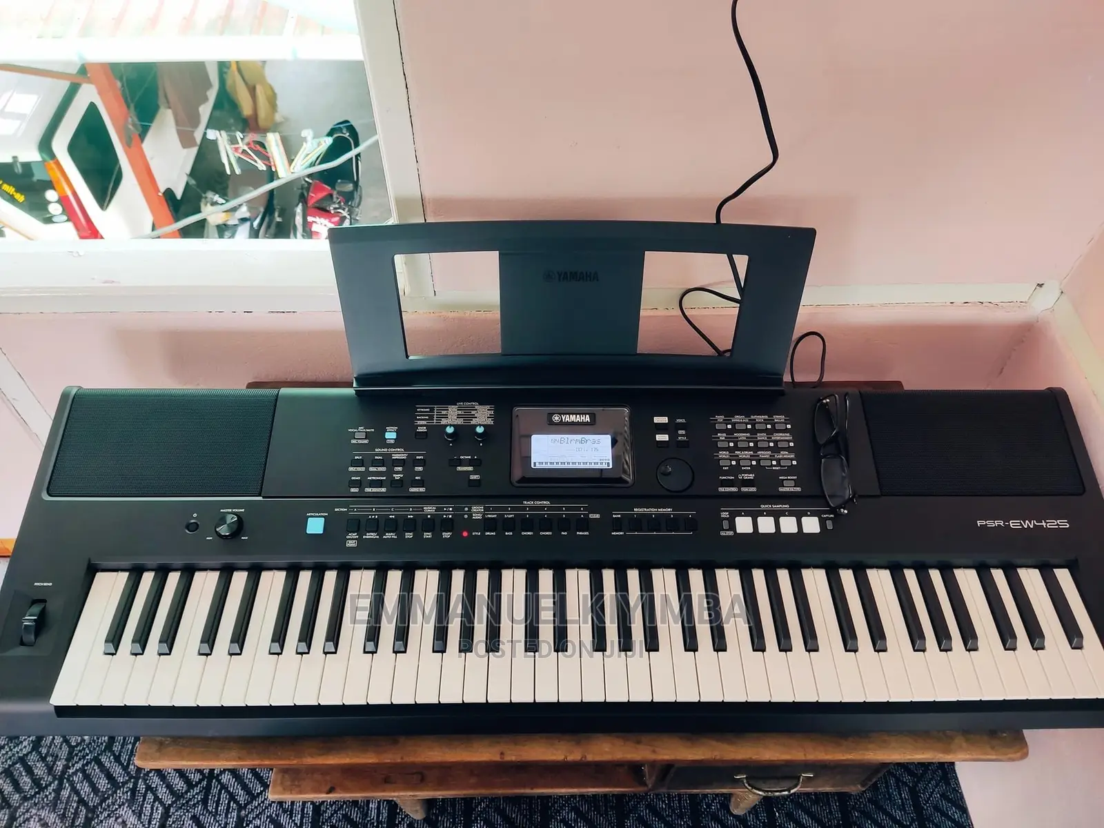 Yamaha PSR -EW 425