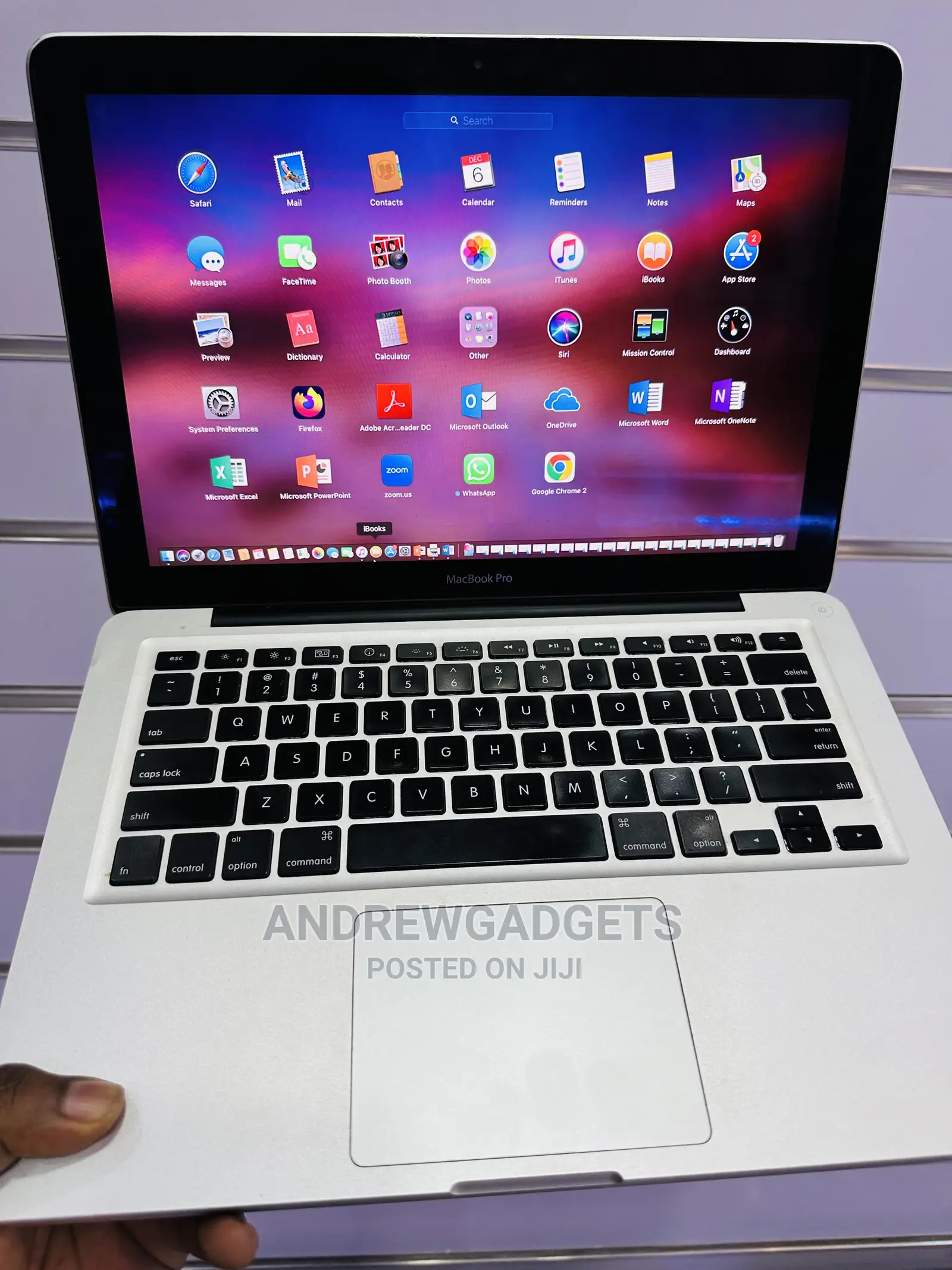 Laptop Apple MacBook 2010 4GB Intel Core 2 Duo HDD+SSD 320GB
