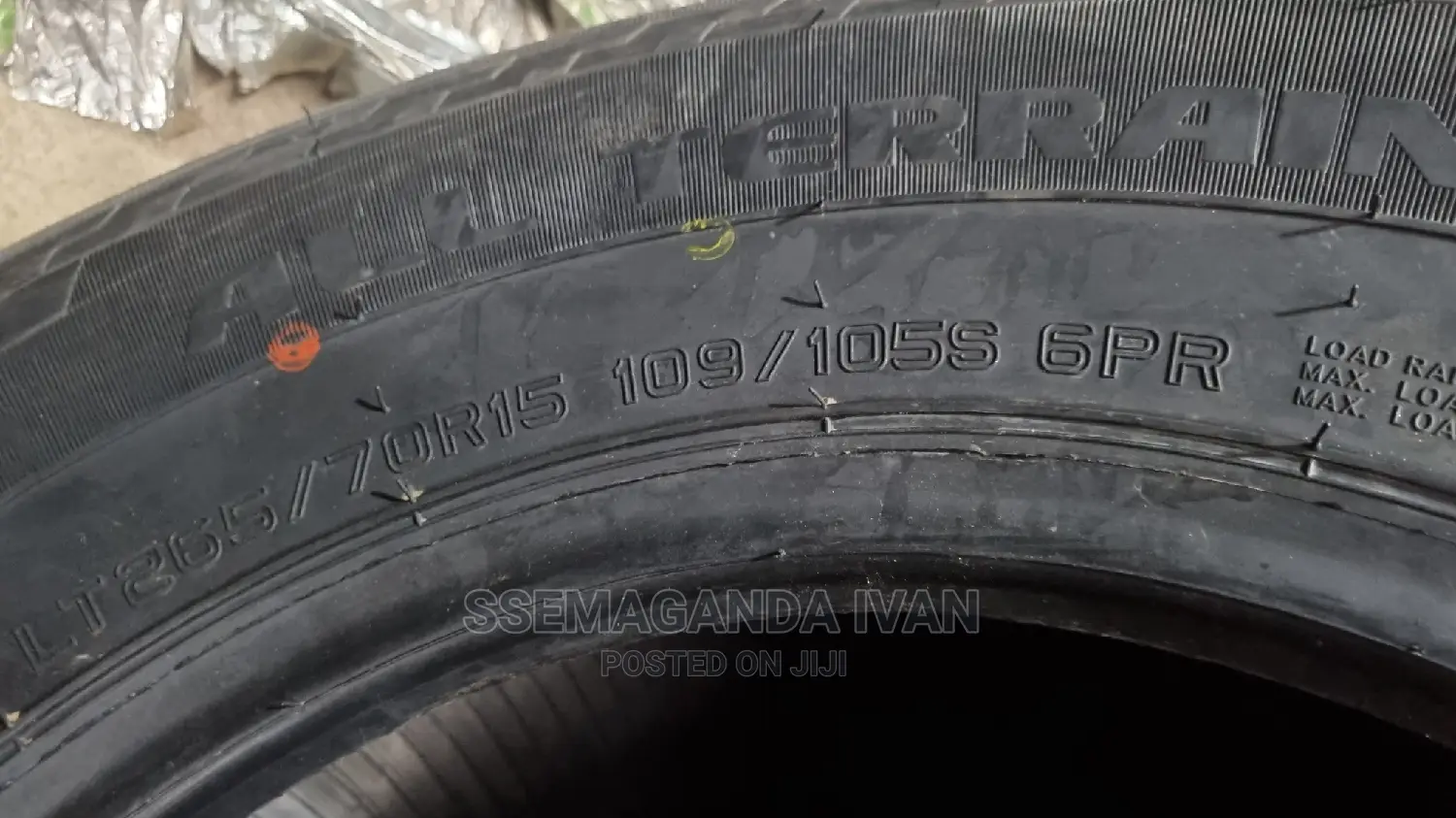 265/70r15 Onyx Tire