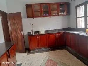 3bdrm Bungalow in Kololo Property, Central Division for Rent
