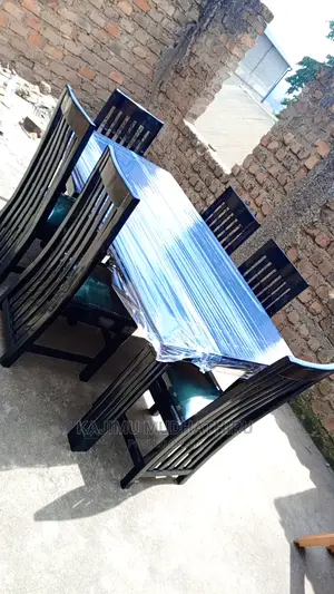 Dinning Table 6seaters