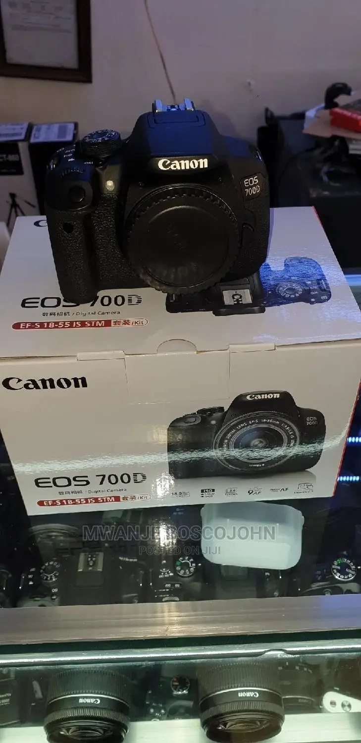 Canon 700D