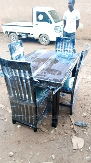 Dining Table 4seater