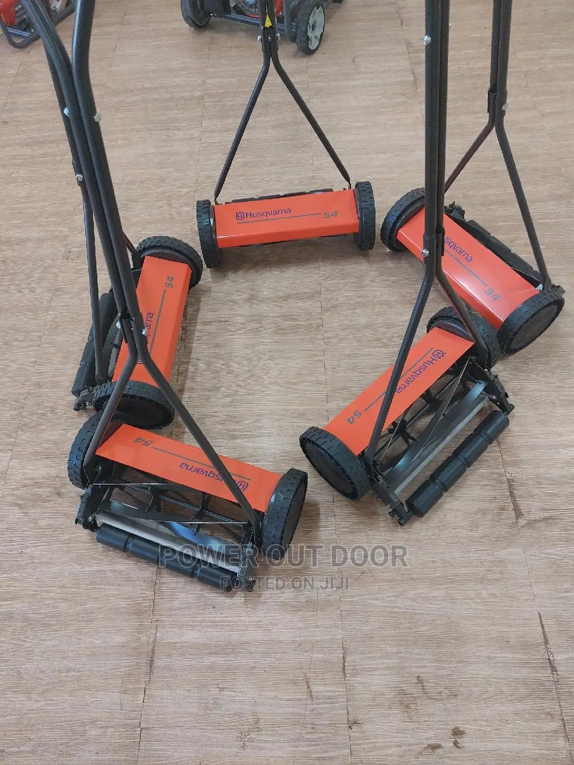 Husqvarnar Manual Pushmores / Manual Mowers