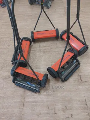 Husqvarnar Manual Pushmores / Manual Mowers
