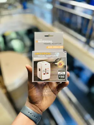 Universal Adapter Supports Over 150 Countries