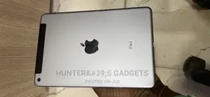 Apple iPad Mini 4 16 GB Silver