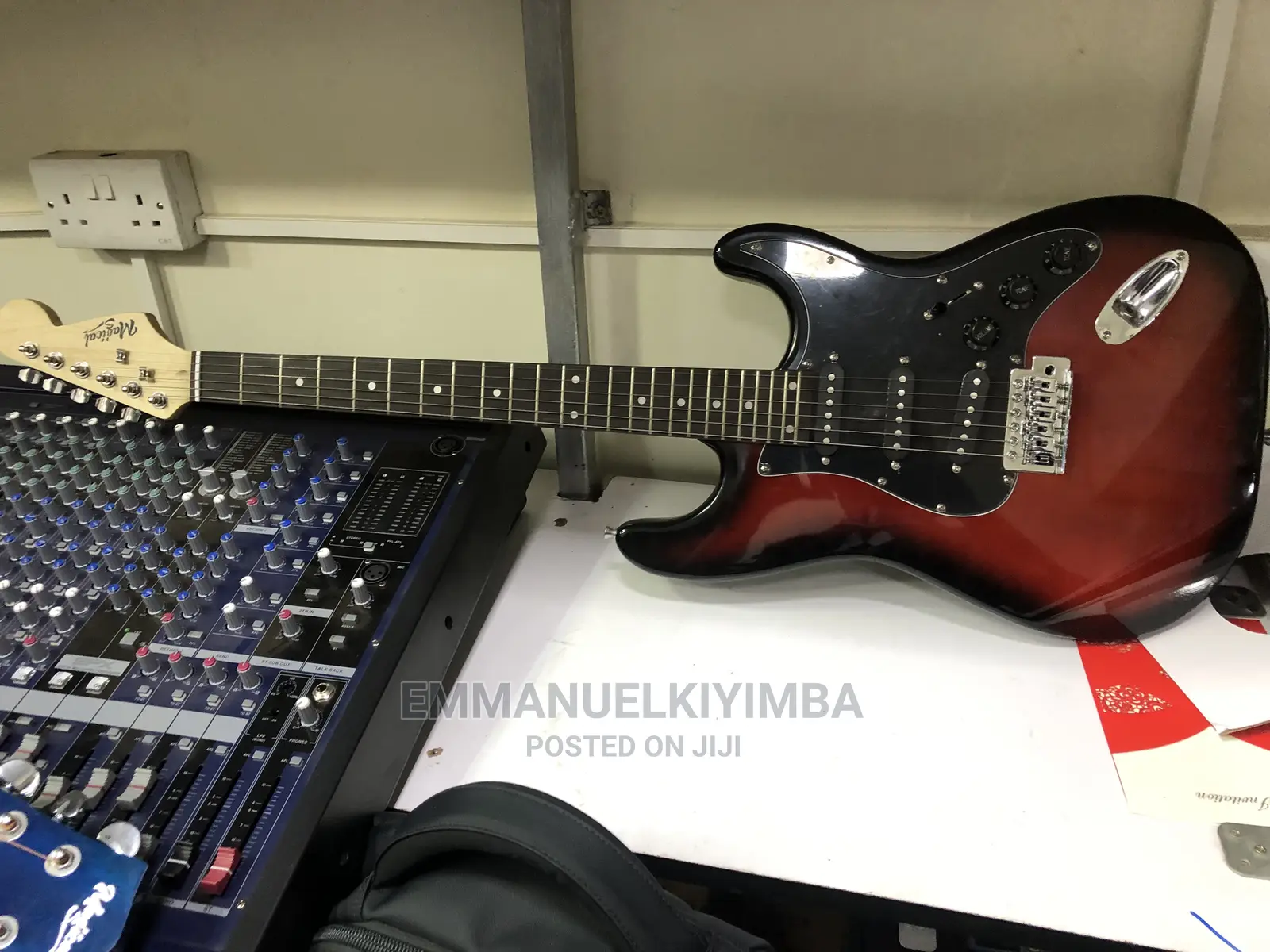 Solo Electric Guiter