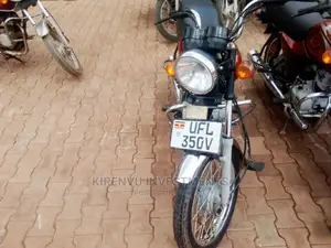 Bajaj Boxer 2015 Red