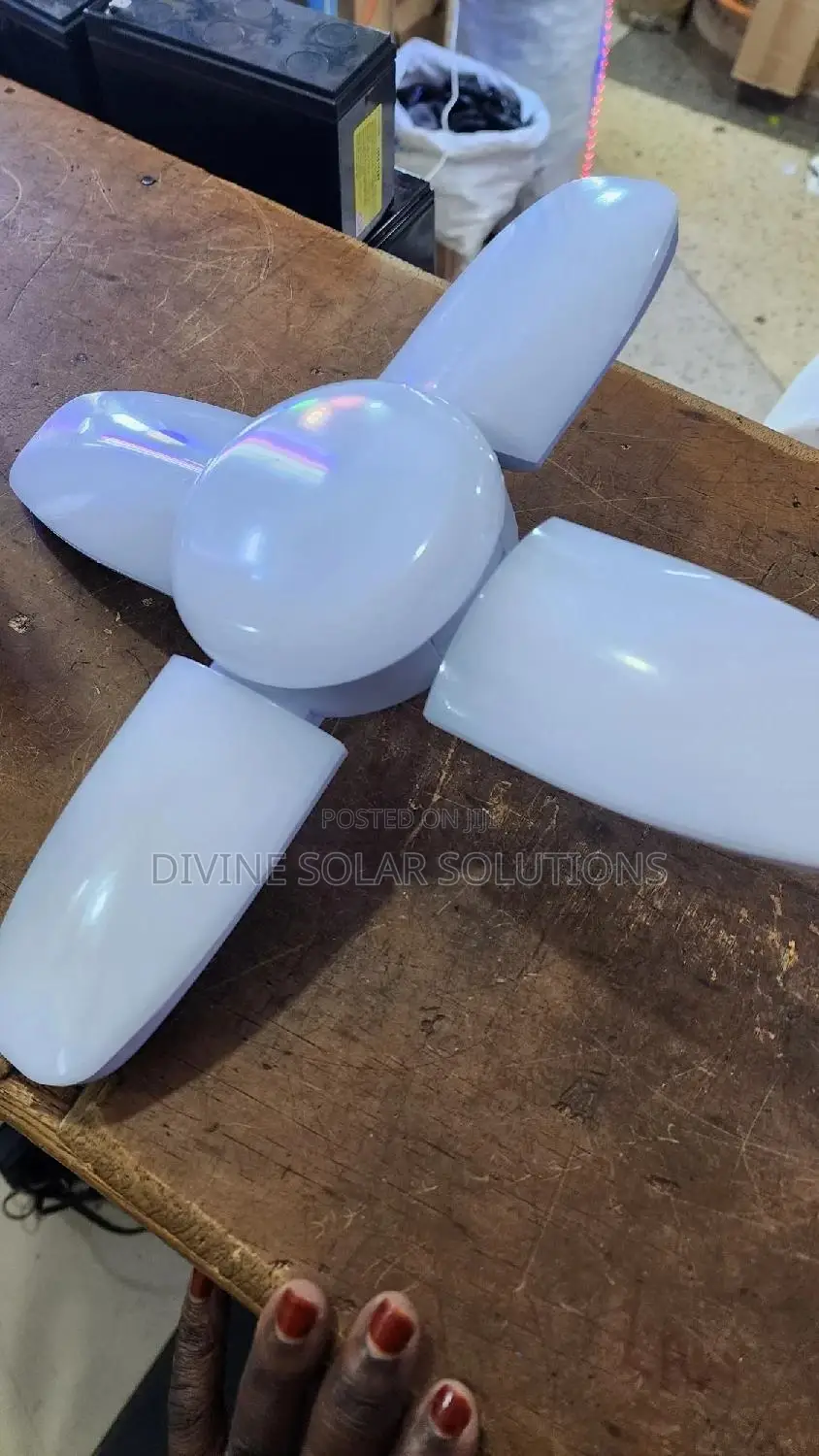 LED 4 Blade Bulb