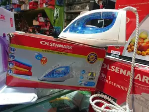Olsenmark 3D Ceramic Steam Iron Wet and Dry