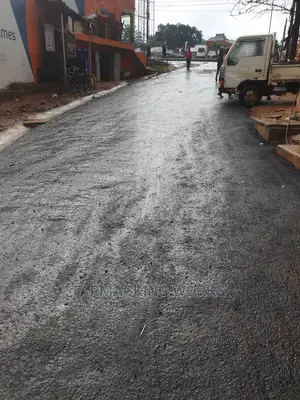 Compound Tarmacking