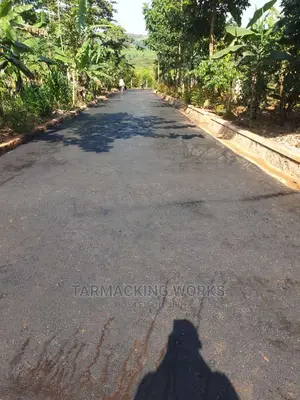 Compound Tarmacking