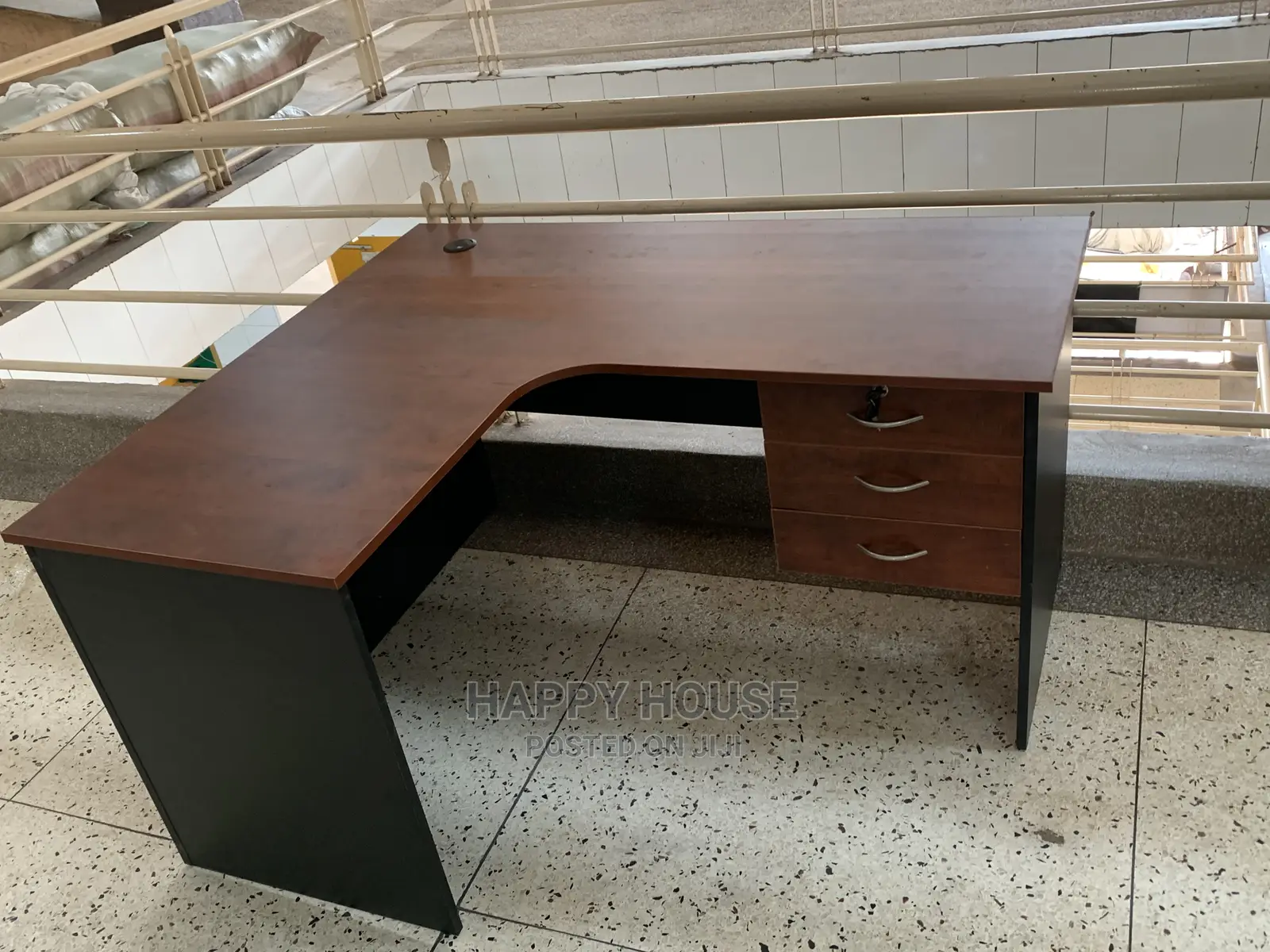 Curved Office Desk