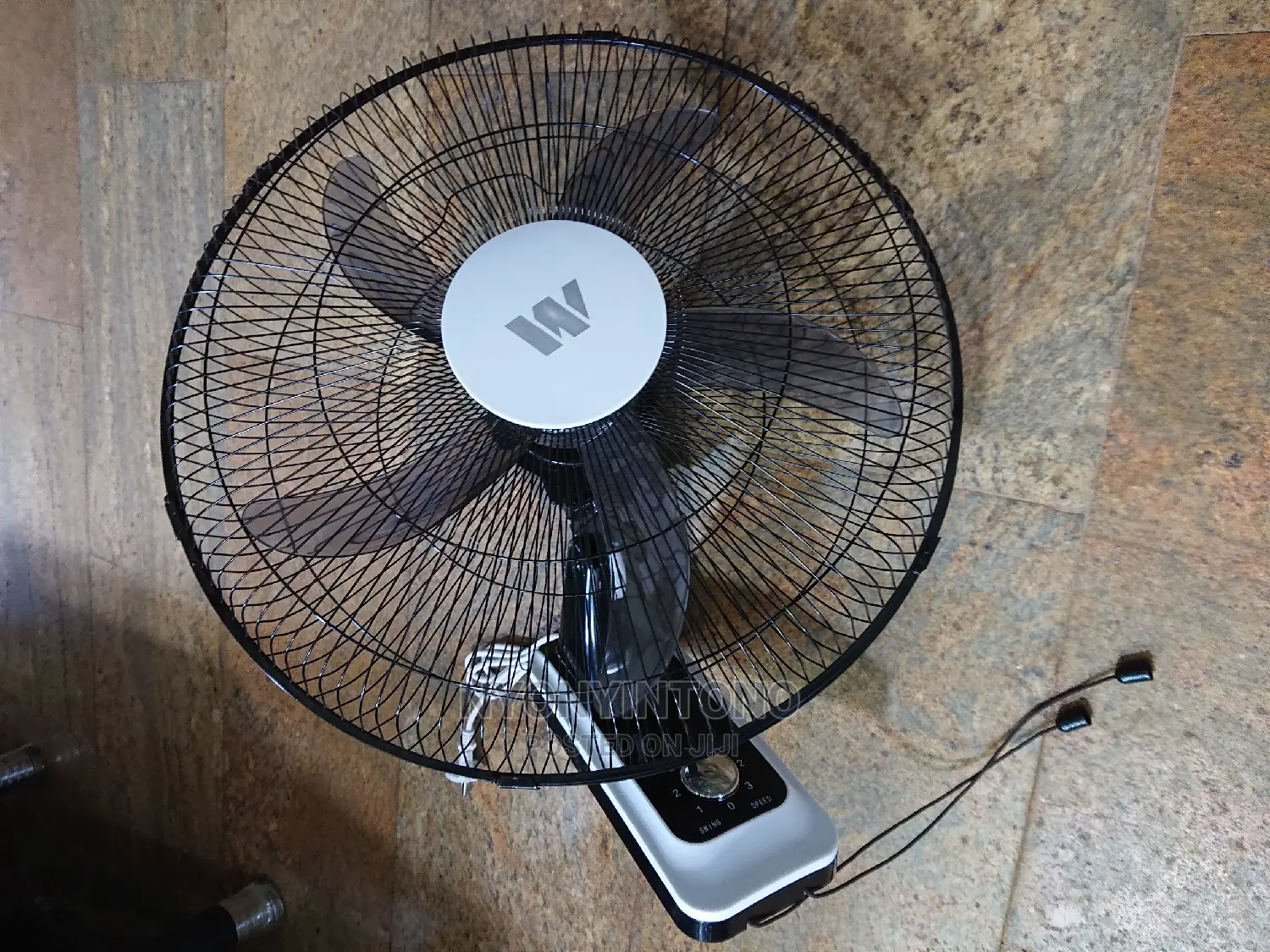 18" Wall Fan