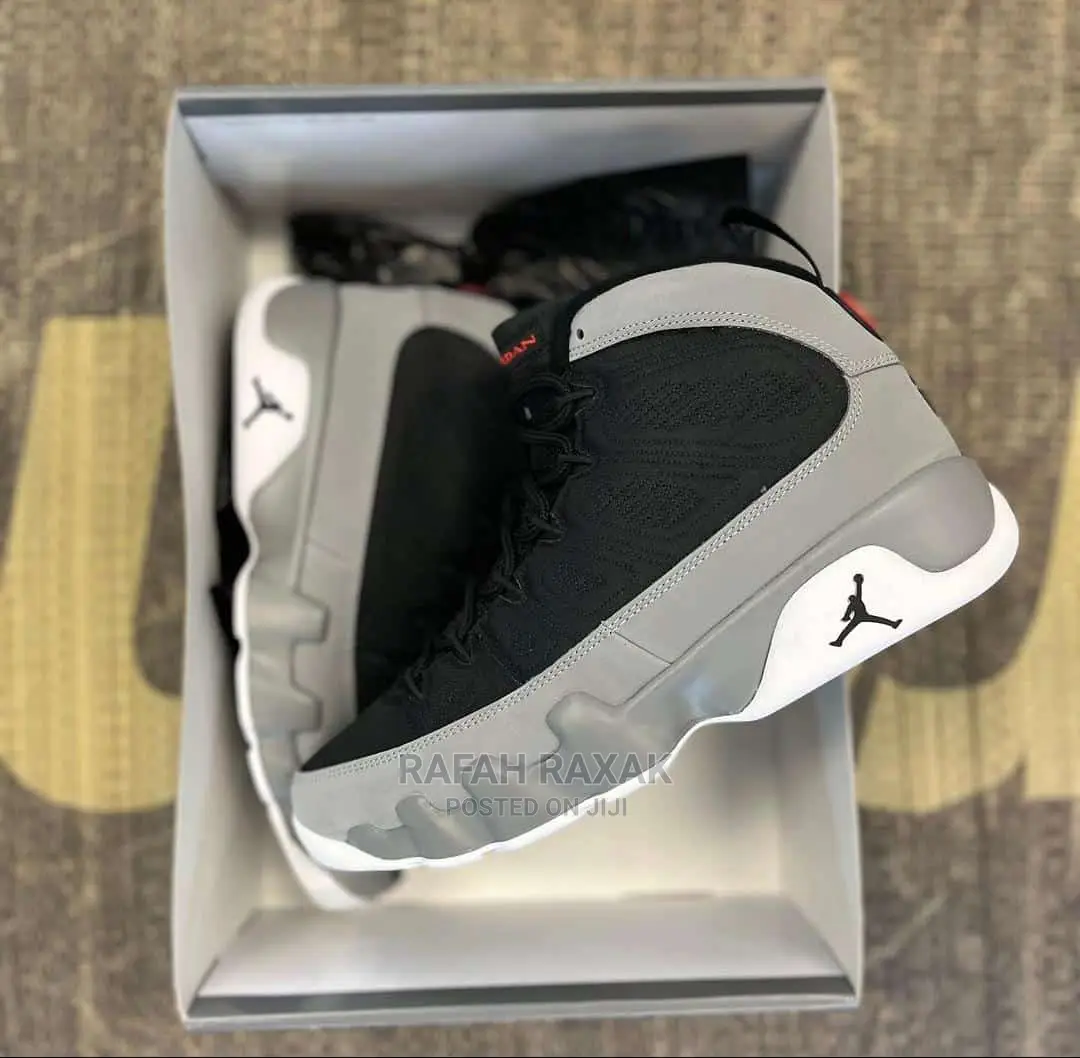 Air Jordan 9