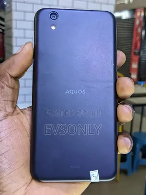 Sharp Aquos Sense SHV40 32GB Black