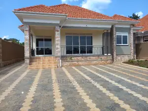 Furnished 4bdrm Mansion in Kira for Sale