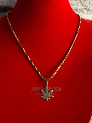 Men’S Simple Necklaces Available