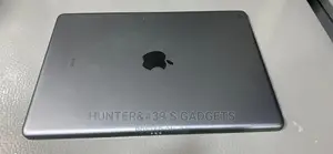 Apple iPad 9.7 32 GB Gray