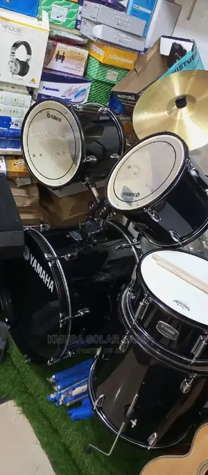 Yamaha Drum Set