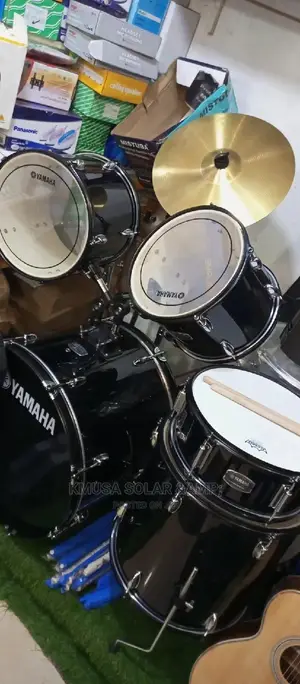 Yamaha Drum Set