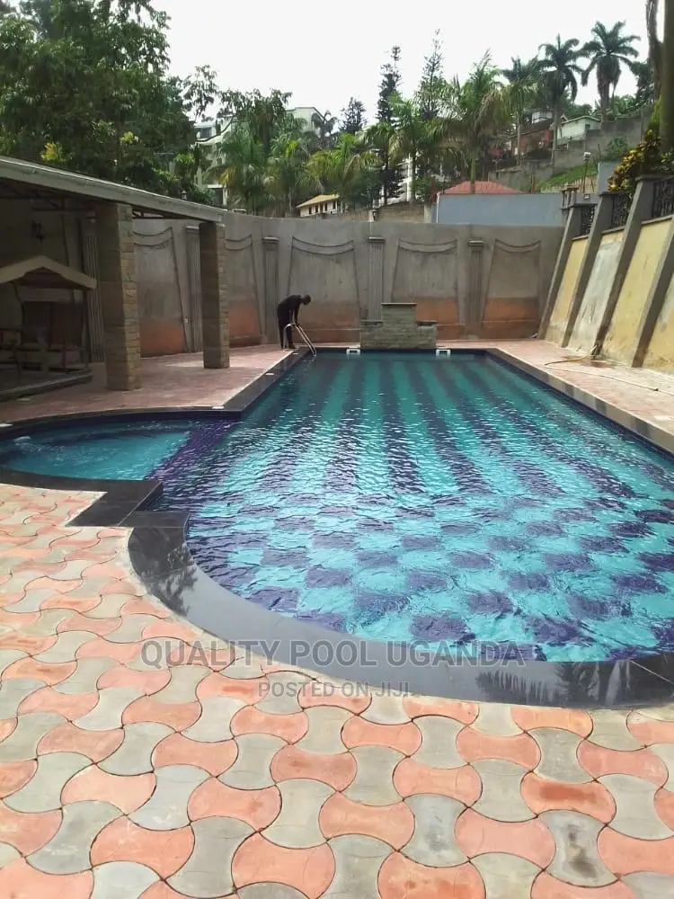 Swimming Pool Contractor and Builder