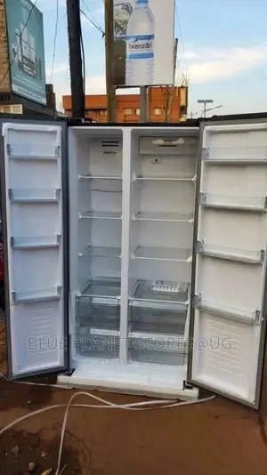 SPJ 719L French Doors Refrigerators With a Water Dispenser