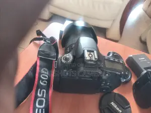 Canon EOS 60D With 18-135mm Lens