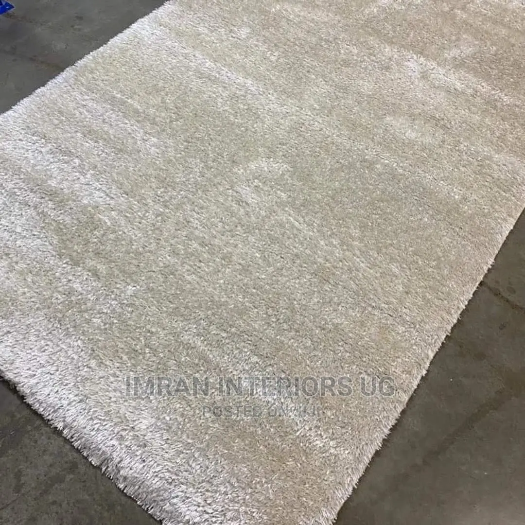Center Carpets