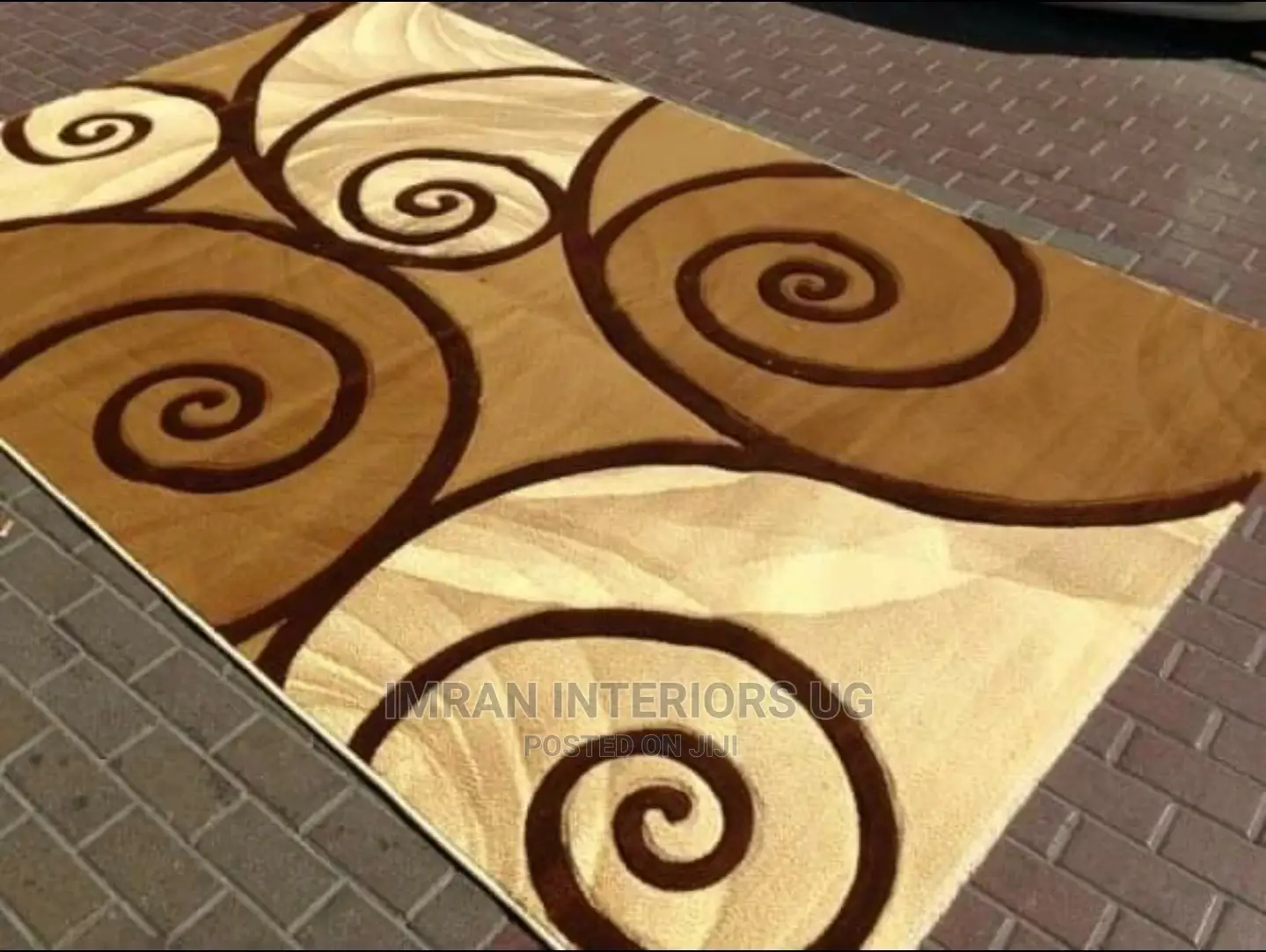 Center Carpets