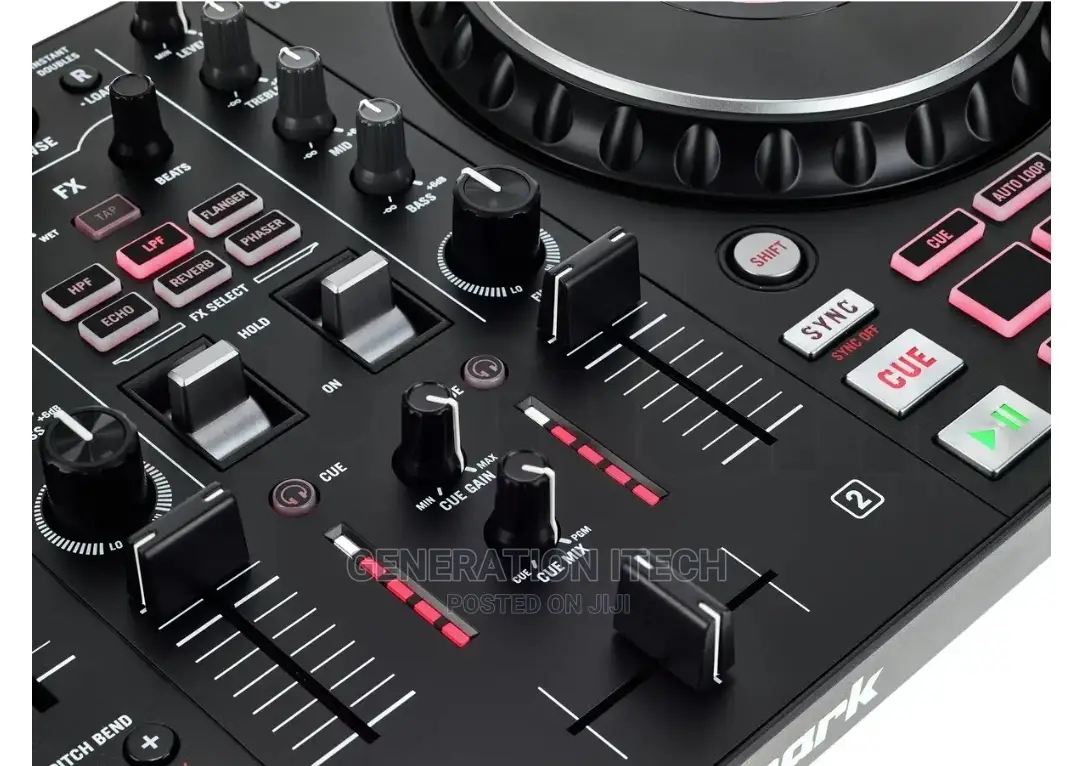 Numark Mixtrack Platinum FX