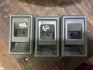 Hilux 1995 - 2005 Inner Door Handles
