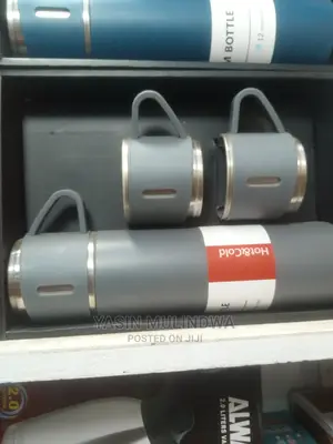 Warm Flask With 4cups.