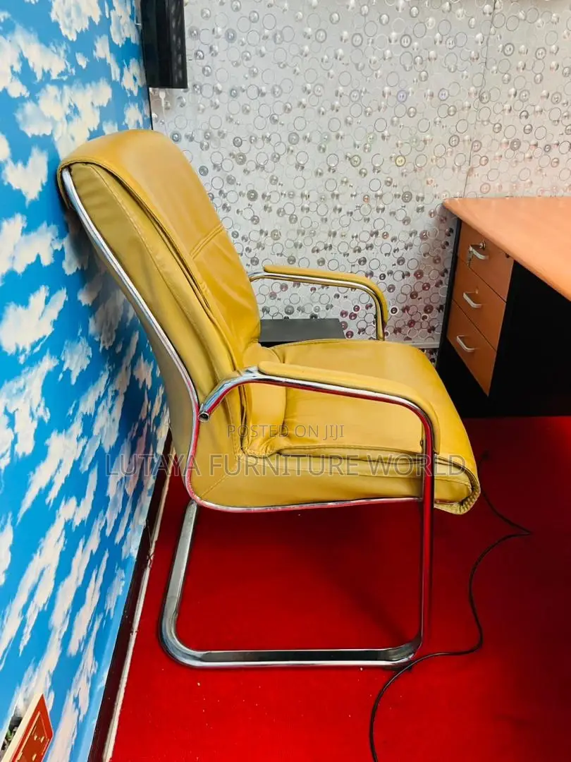 Office Chair for Sale in Good Materials