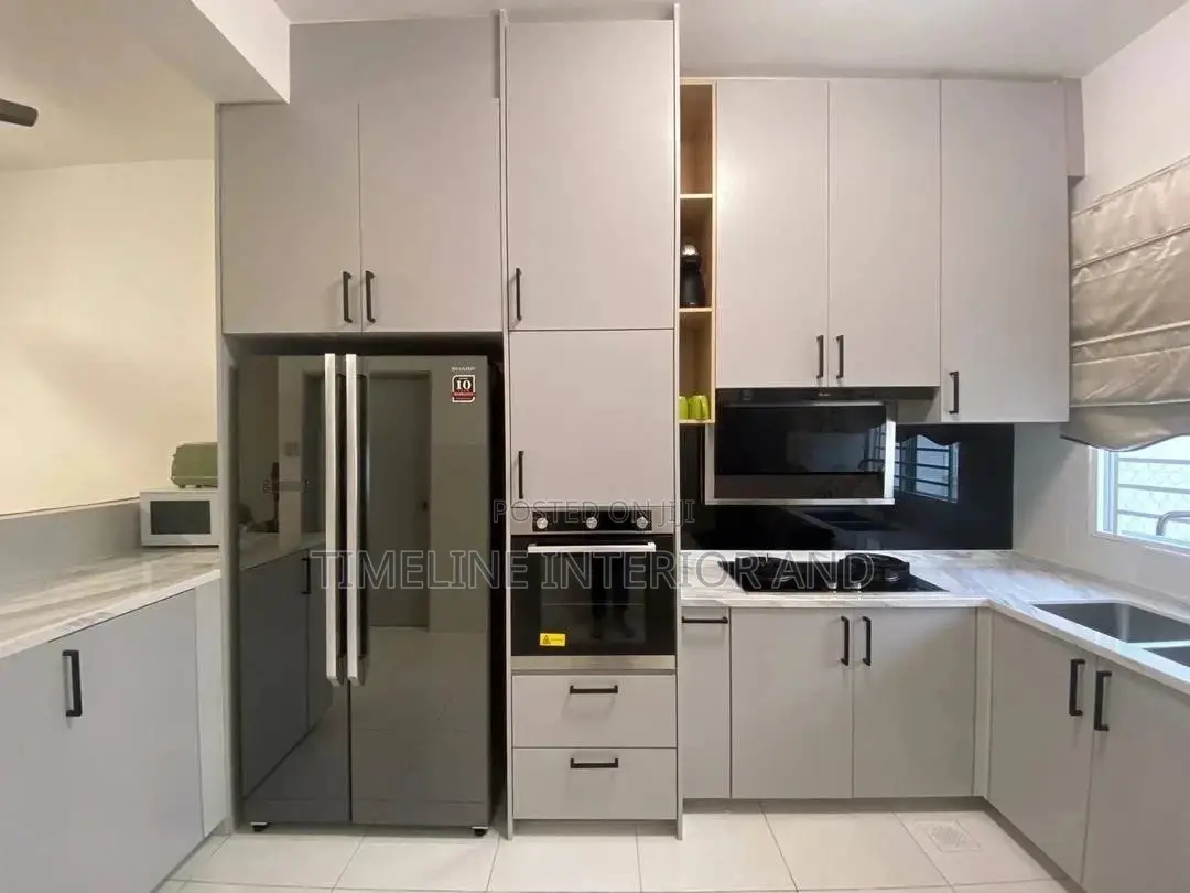 White Kitchen Cabinets